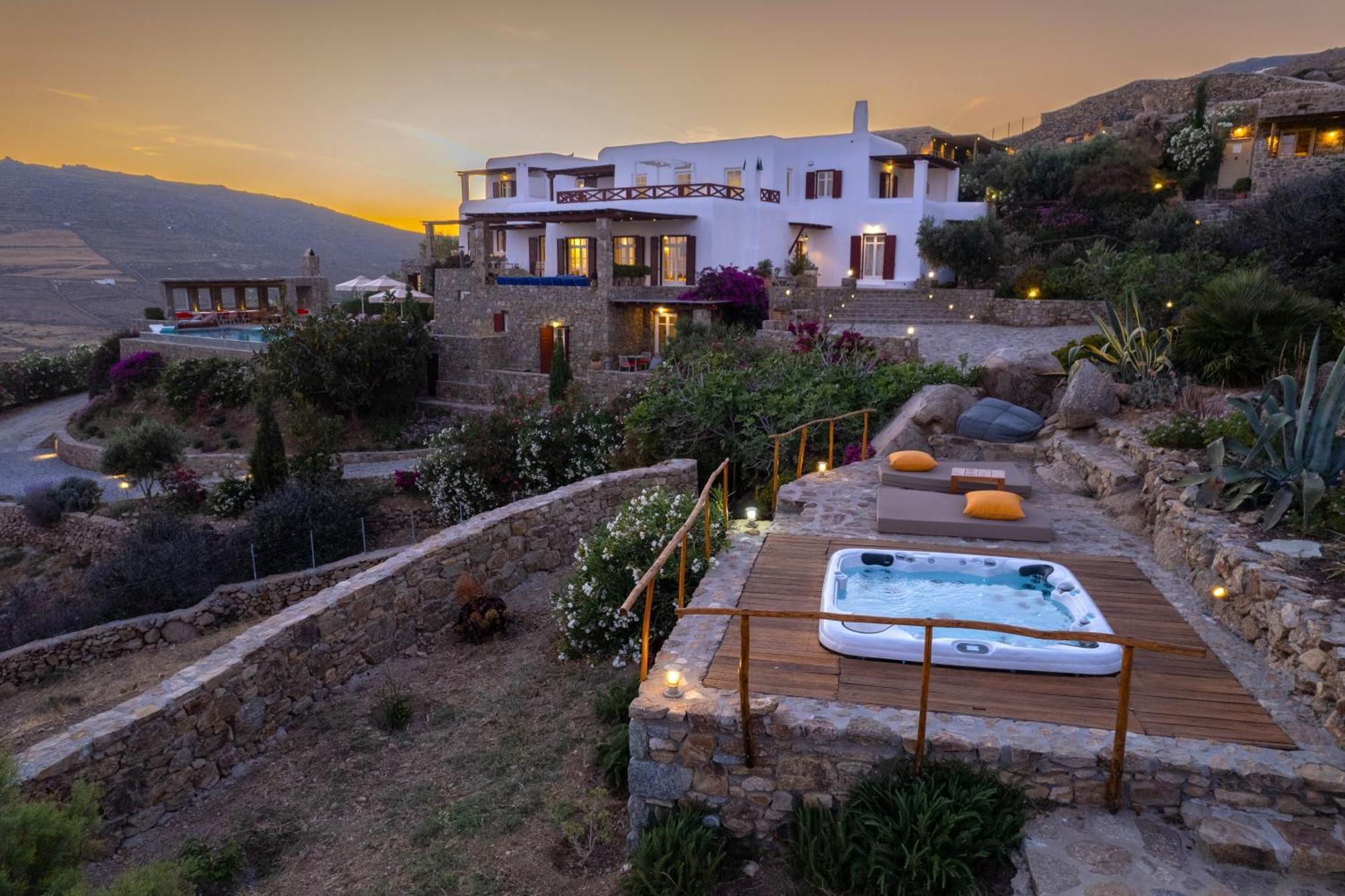 Villa Nautilia - Luxury Suites And Cottages คาลาฟาติส ภายนอก รูปภาพ